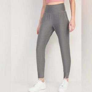 Old Navy Go Dry Gray High Waisted Powersoft 7/8 Length Joggers Size Medium